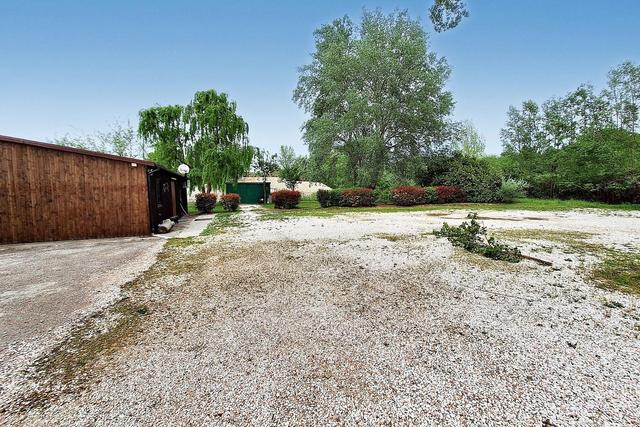 Campi sportivi in vendita