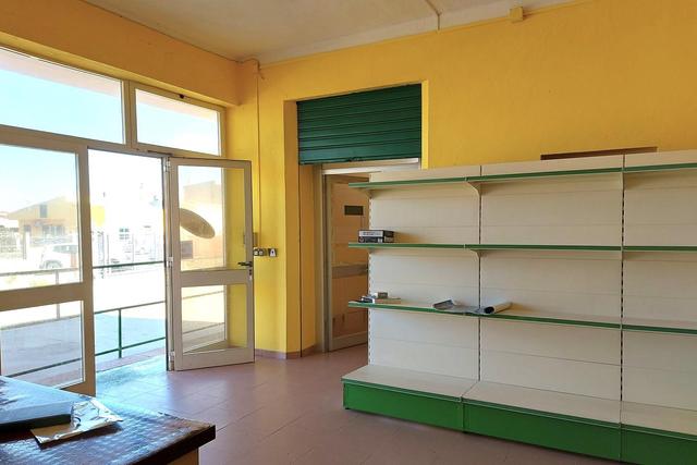 #19449 Complesso artigianale con cortile e pertinenze in vendita - foto 11