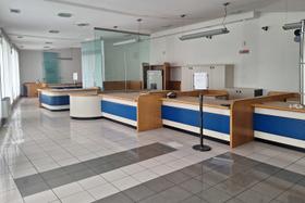 Banche in vendita