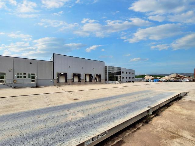 Stabilimenti produttivi in vendita