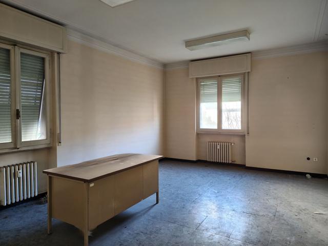 Grandi dimensioni in vendita