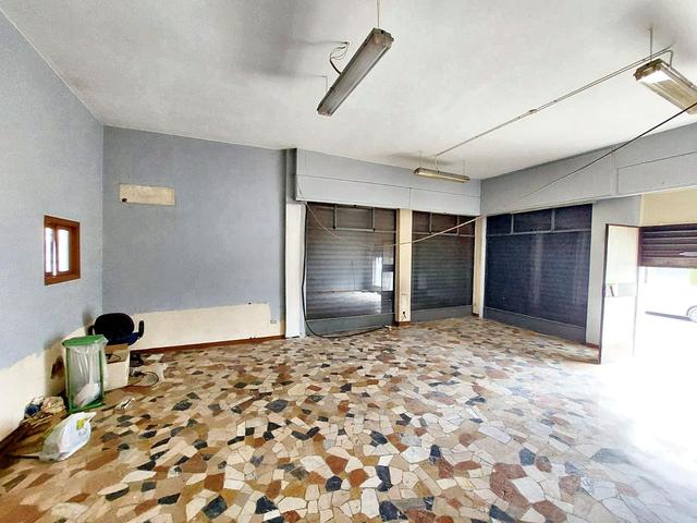 #22846 Negozio al piano terra in ottima posizione in vendita - foto 2