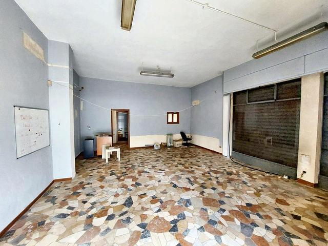 #22846 Negozio al piano terra in ottima posizione in vendita - foto 9