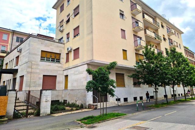 Edifici direzionali in vendita
