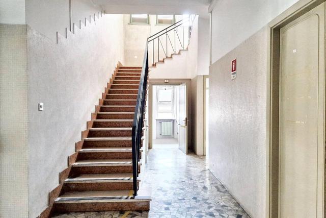 Edifici direzionali in vendita