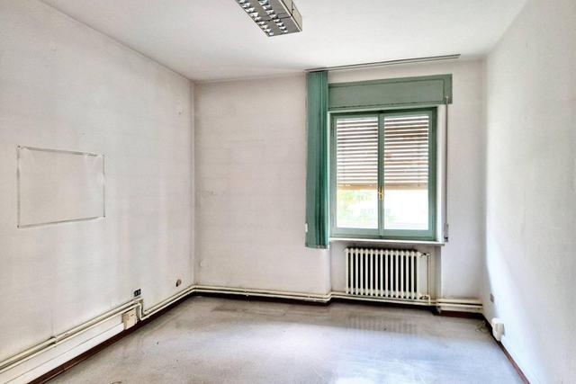 Edifici direzionali in vendita