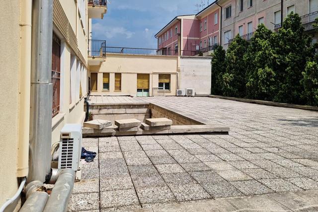 #23660 Blocco uffici pubblici in edifico polifunzionale in vendita - foto 14