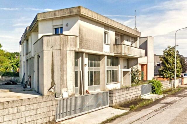 Stabilimenti produttivi in vendita