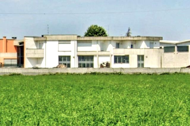 Stabilimenti produttivi in vendita