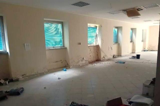 #2638619 Opificio uso deposito con pertinenze e cortile in vendita - foto 6