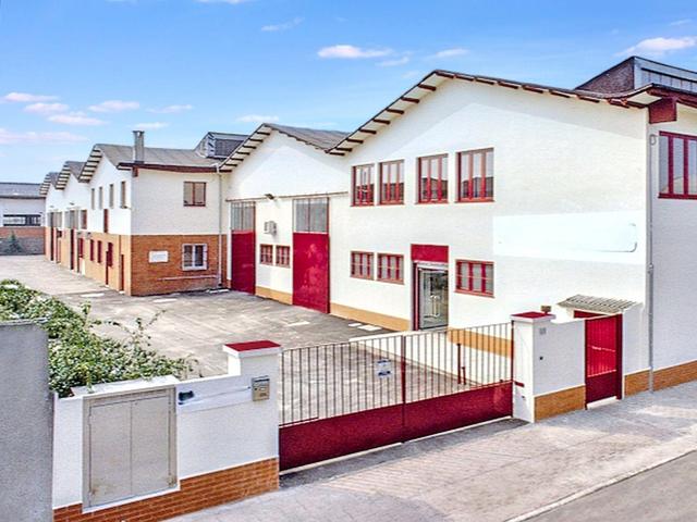 #24995 Capannone industriale con uffici, frazionabile in vendita - foto 1