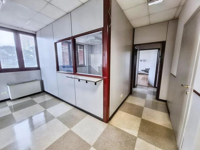 #24995 Capannone industriale con uffici, frazionabile in vendita - foto 13