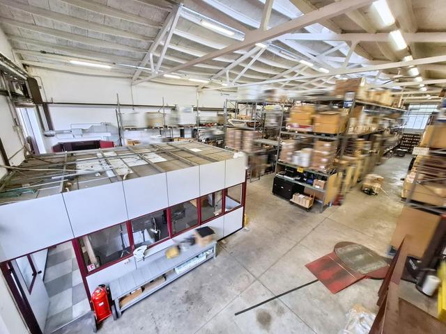 #24995 Capannone industriale con uffici, frazionabile in vendita - foto 28