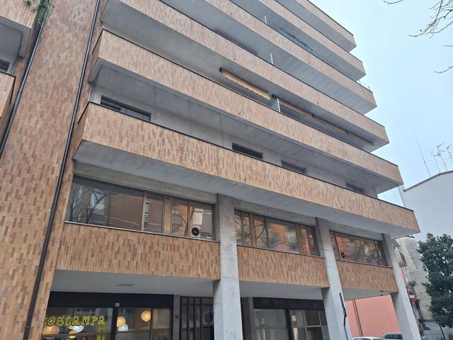 #2638530 Ampio ufficio con cantina e parcheggi di pertinenza in vendita - foto 22