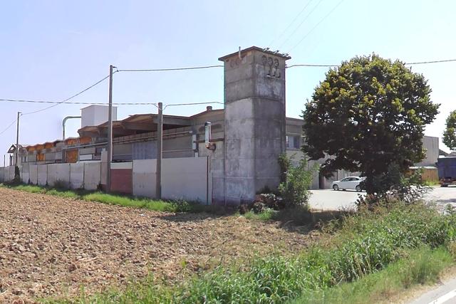 Magazzini in vendita