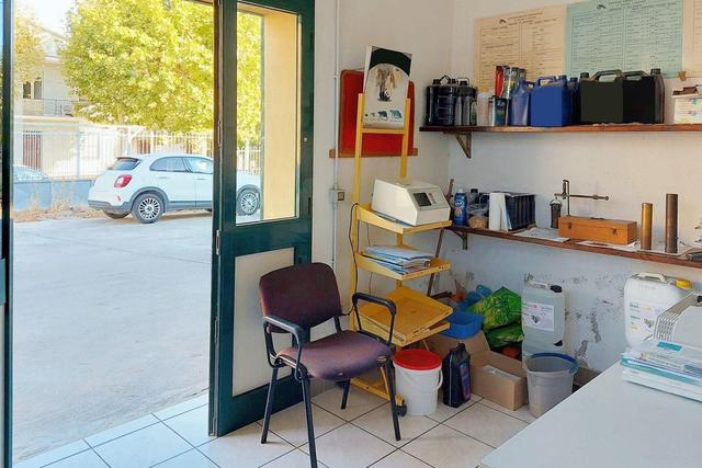 #20409 Complesso artigianale con cortile e pertinenze in vendita - foto 17