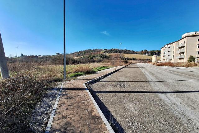 #22739 Area edificabile di 47240 mq in vendita - foto 3