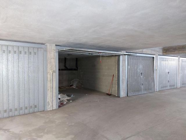 Garage in vendita