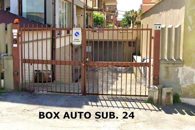 Garage in vendita