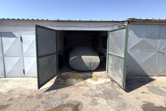 Garage in vendita