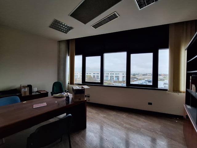 #2537462 Ufficio con magazzino in vendita - foto 8