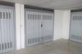 Garage in vendita