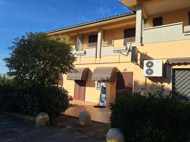 #25798 Vendesi Attività di Albergo 3* con Ristorante e Tabaccheria a Cerreto Guidi (FI) in vendita - foto 4