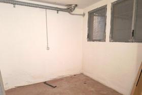 Magazzini in vendita