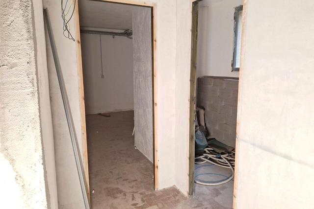 Magazzini in vendita