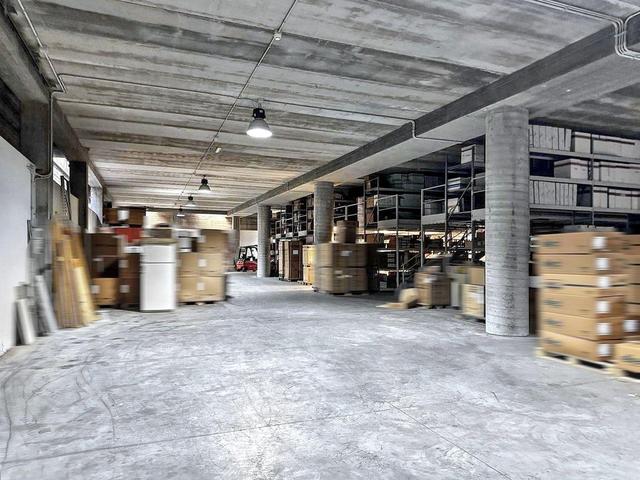 Magazzini in vendita