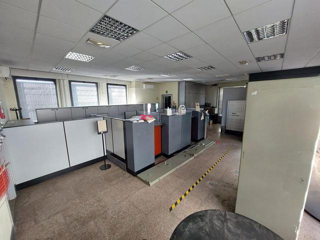 #25932 Locale commerciale ex banca in vendita - foto 9