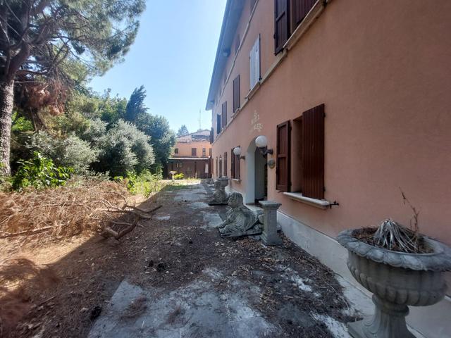 Alberghi in vendita