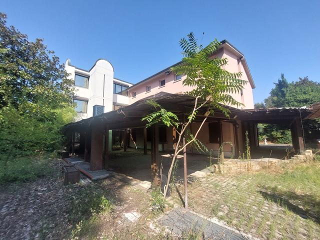 Alberghi in vendita