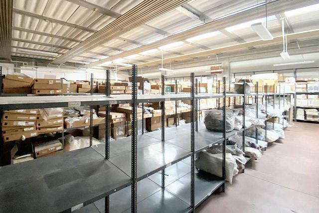 Stabilimenti produttivi in vendita