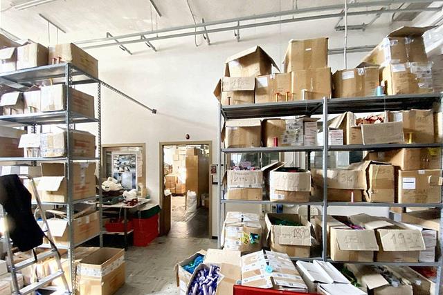 #24599 Opificio con showroom uffici e corte privata in vendita - foto 10