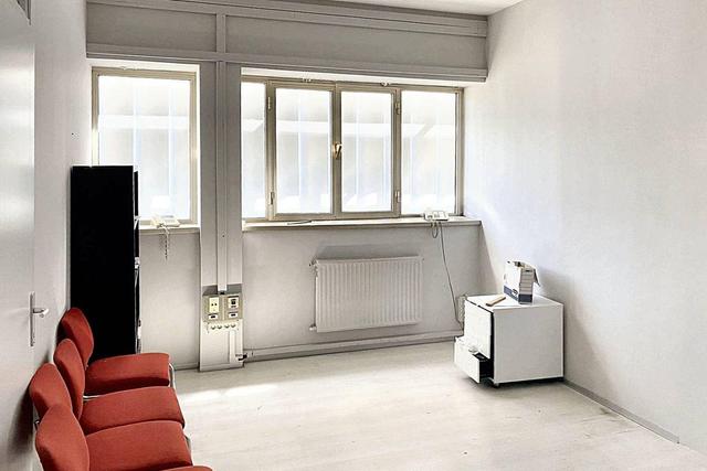 #24599 Opificio con showroom uffici e corte privata in vendita - foto 9