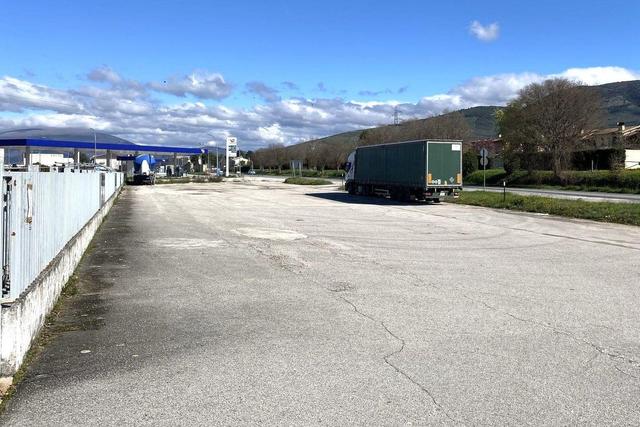 #24599 Opificio con showroom uffici e corte privata in vendita - foto 4