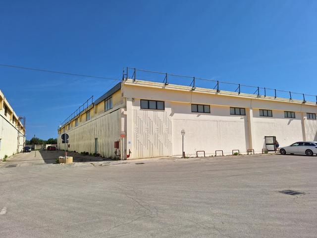 Stabilimenti produttivi in vendita