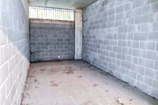 Garage in vendita