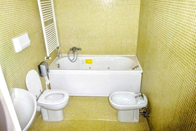 Studi privati in vendita
