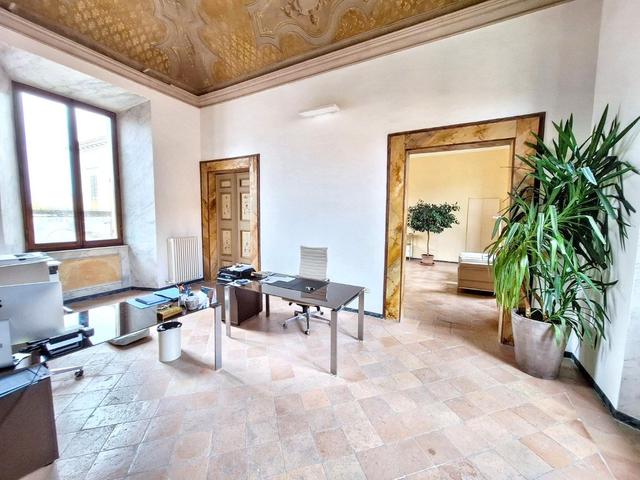 #2515025 Ufficio in palazzo storico con box auto in vendita - foto 4