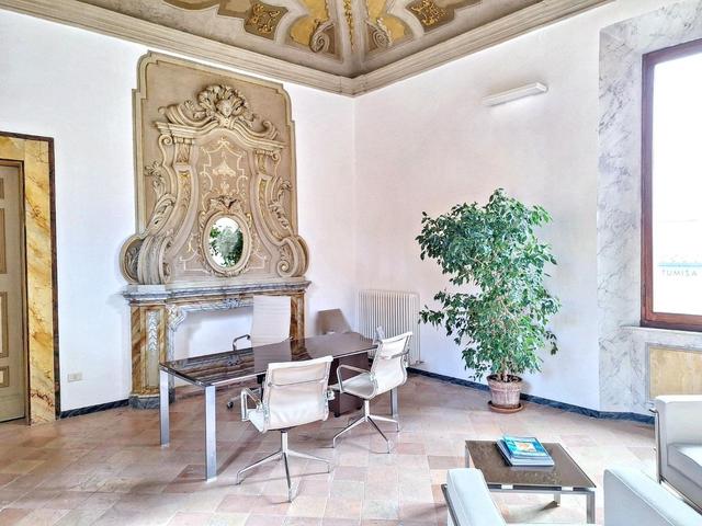 Studi privati in vendita