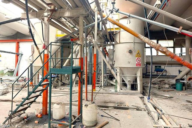 #23992 Complesso industriale con ampio piazzale in vendita - foto 6