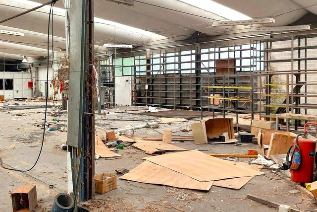 #23992 Complesso industriale con ampio piazzale in vendita - foto 14