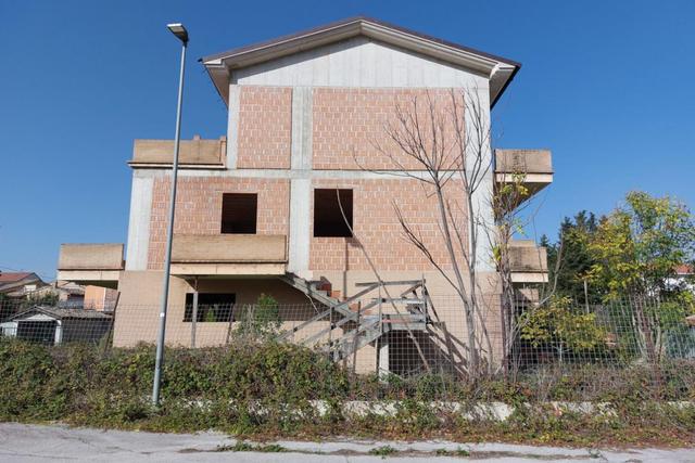 #19090 Terreno con fabbricato in corso di costruzione in vendita - foto 9