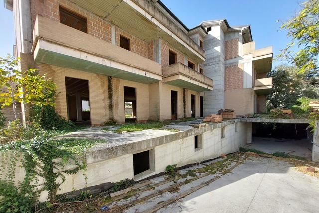#19090 Terreno con fabbricato in corso di costruzione in vendita - foto 2