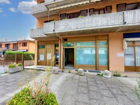 Negozi in vendita