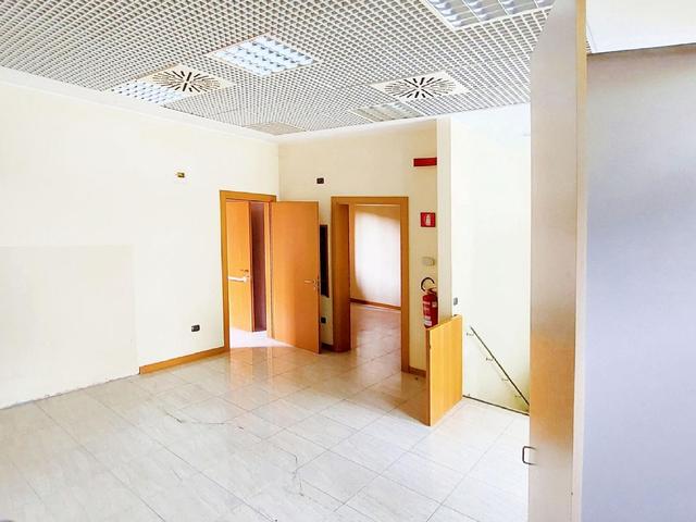#21595 Locali commerciali in palazzina residenziale in vendita - foto 14