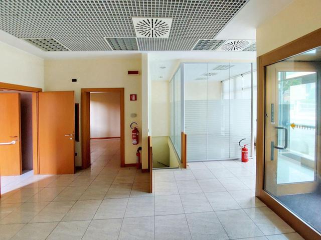 #21595 Locali commerciali in palazzina residenziale in vendita - foto 13