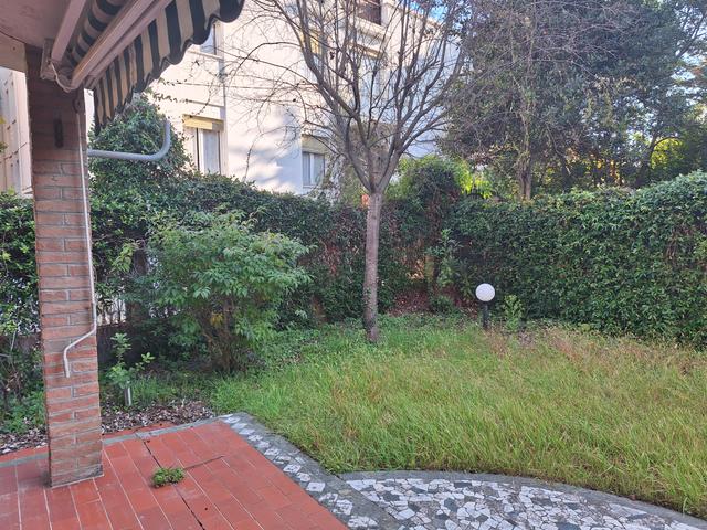 Magazzini in vendita